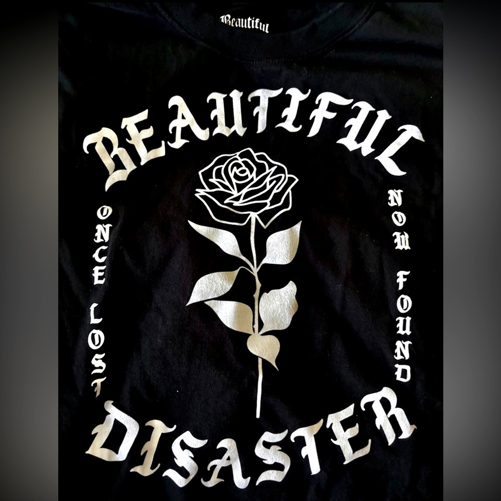 NWT Black Graphic Tee White Rose Design Long Sleeve Shirt & Matching  Leggings